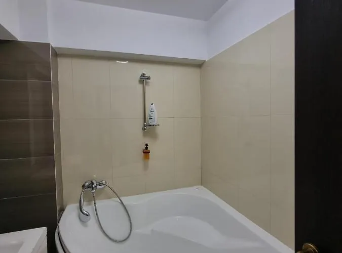 Oana Luxury * Boekarest
